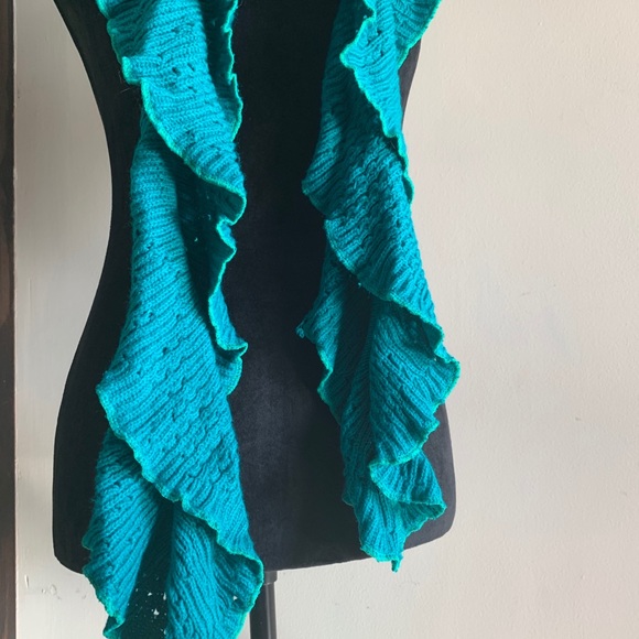 Teal Ruffled Knit Scarf - Picture 3 of 3